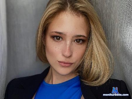 shelley-arnet flirt4free performer Hey hey ^^ Are you ready to have some fun? 