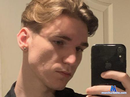 troy-cross flirt4free performer Hello everyone! I'll be glad to see everyone. Come say hi and let's have fun!