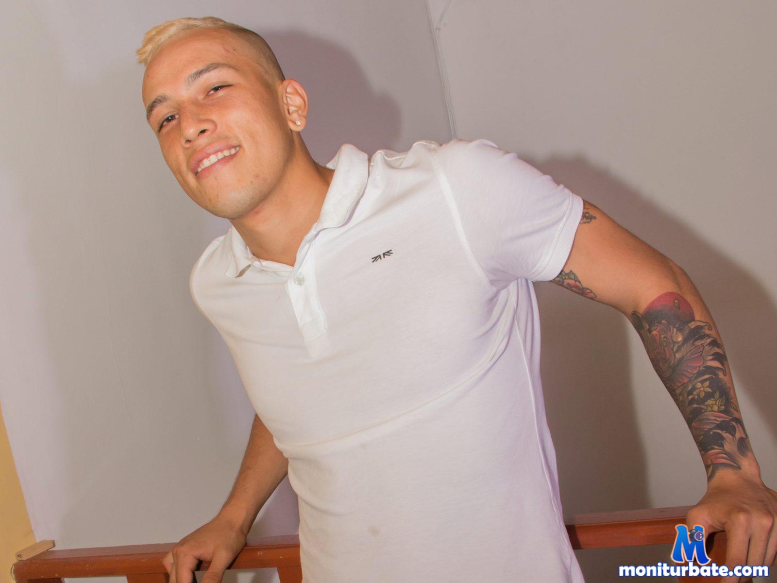 f-e-tishman Flirt4free performer Service Worker/Housewife Handcuffs Piercings and Tattoos Cheerleader/Jock Fucking Machine Muscle Worship Wrestling