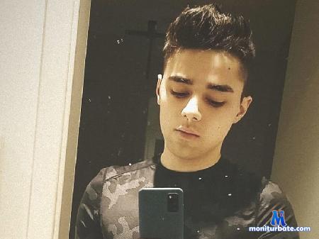 kyle-evan flirt4free performer 18 Year Old Teen Twink ready to fulfill your dreams!