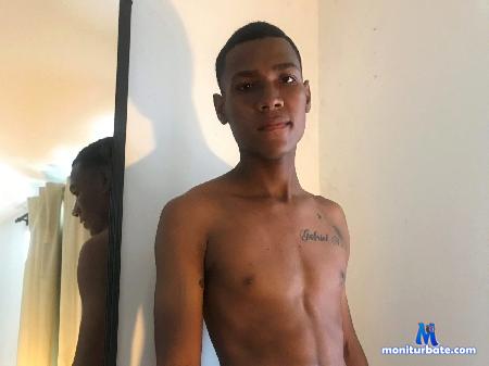david-xx flirt4free performer Sexy hot hung and frienfly guy