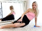 caroline-hyland flirt4free livecam show performer 