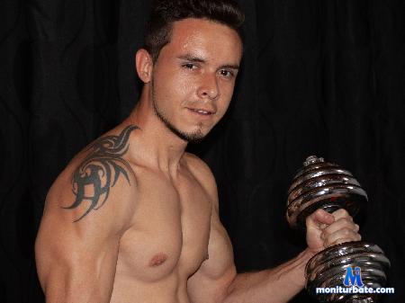 apolo-benz flirt4free performer i am new here come i enjoy know more of person, nude flex and cum, worship muscles