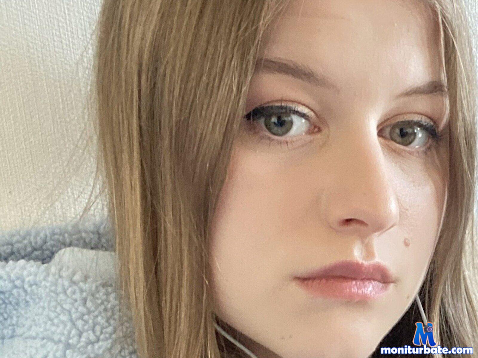 kelly-dach Flirt4free performer 