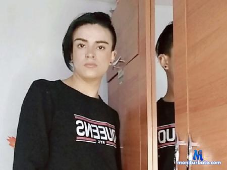 daila-wet flirt4free performer Hi, I'm glad to see you here, always open to funny communication, you're friends   .