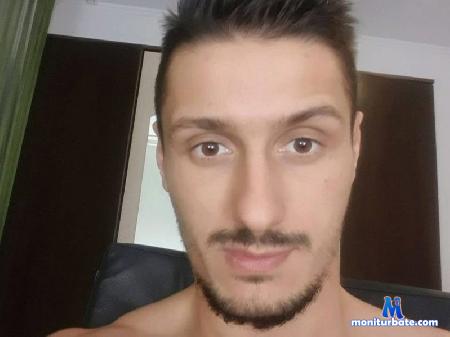 nick-muscle flirt4free performer I'm a open person, I like challenges, I like everything new