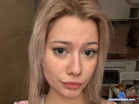 tamatha-troha flirt4free performer Hi sweet! we want play! Play with us pls!