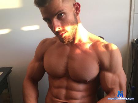 chriss-dale flirt4free performer HOT, HORNY, STRONG, MASCULINE, BODYBUILDER, FITNESS ADDICTED