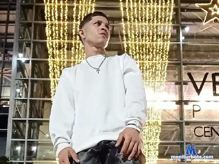 milan-contreras flirt4free performer CHICO EN BUSCA DE DIVERSIO Y DINERO 