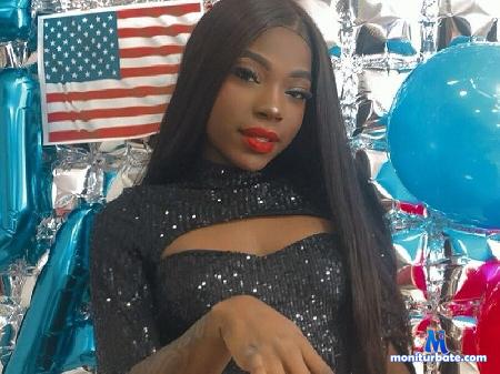 naomi-lewiis flirt4free performer So hot it burns