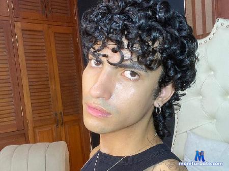 valentino-bonnet flirt4free performer  I am much more than u can imagine or even just read here, come find out why i am soo adictictive 