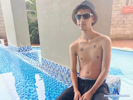 daniel-jhonsonn flirt4free performer bicurious