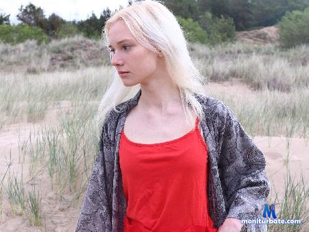 laura-chaplin flirt4free performer Hey there! I am new here but I know how to have a good time! Feel free to ask me anything!