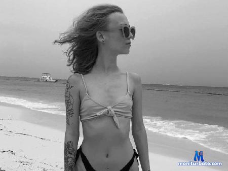 zlata-goldy flirt4free performer The girl is a riddle that you want to solve.