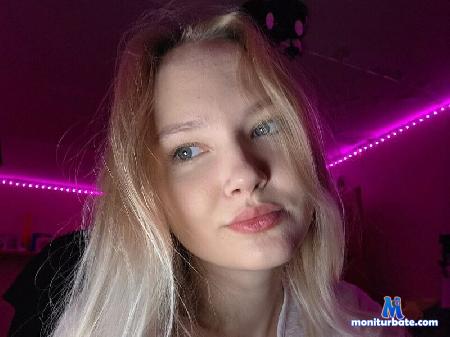 berenice-swann flirt4free performer Hi sweet! My name is Melania! we want play! Play with us pls!