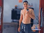 andrew-montenegro flirt4free livecam show performer Chico joven extrovertido y juguetón
