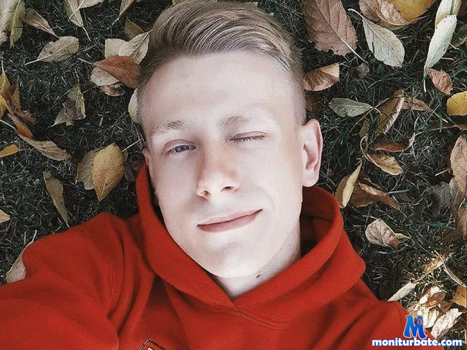 vaun-gosh Flirt4free performer Feet Paddling/Spanking/Whips Dirty Talk Master / Slave Domination Jerk off Instruction Humiliation Spanking Exhibitionism Armpit Muscle Worship