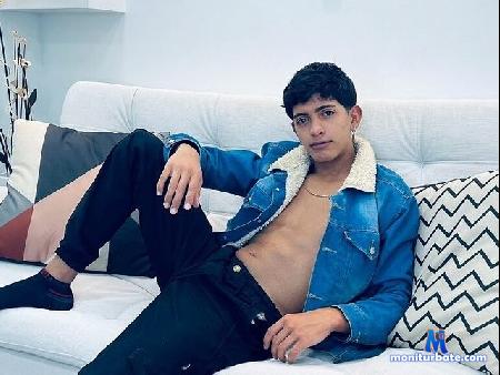 theo-brown flirt4free performer I love chat, play and sex. come to me