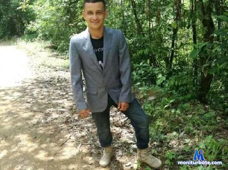 alexander-gomez flirt4free performer I am a young boy who likes to realize your fetishes and also your most ambitious wishes.