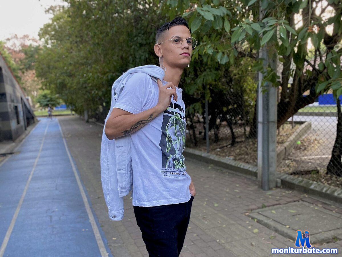 axcel-boy Flirt4free performer 