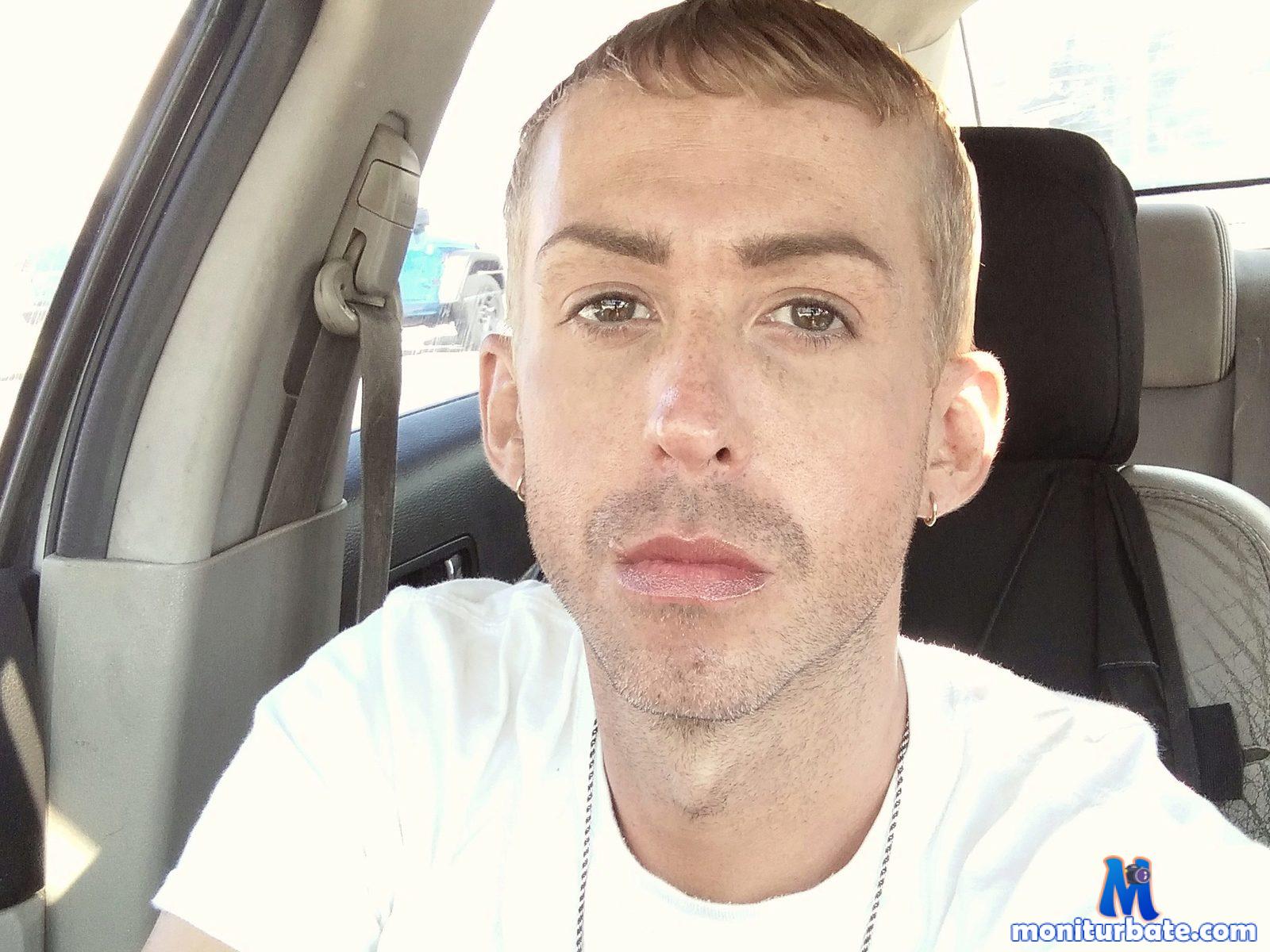 christopher-michael Flirt4free performer Cock Teasing Sugar Daddy Teasing Voyeurism Smoking