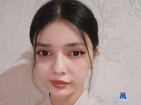 quyen-luers flirt4free performer Hi sweet! we want play! Play with us pls!