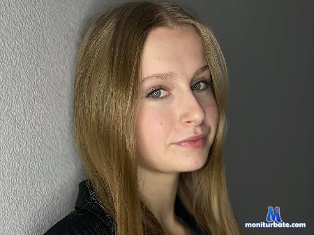 edyth-edger flirt4free performer Hi sweet! we want play! Play with us pls!