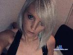 grey-sky flirt4free livecam show performer in need of attention.