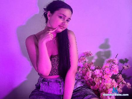 florence-clemon flirt4free performer Hi! I'm Cassie :) Looking forward to meeting you and spending time here together :)