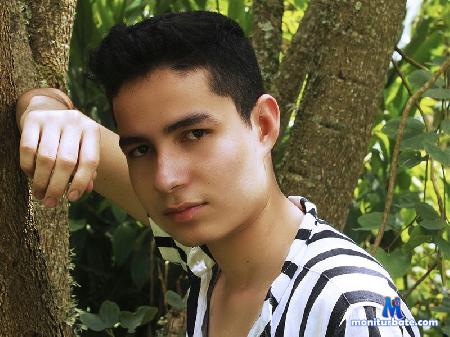 jayden-danger flirt4free performer hi guys, thanks for visiting my show. xoxo