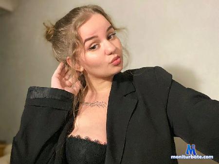 elinor-bright flirt4free performer Are you looking for a dominant, extroverted woman? Do you wanna have fun? I'm here. 
