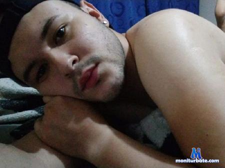 ian-white flirt4free performer hey f4f guys im here to make friends and have some fun by the way know more about me here