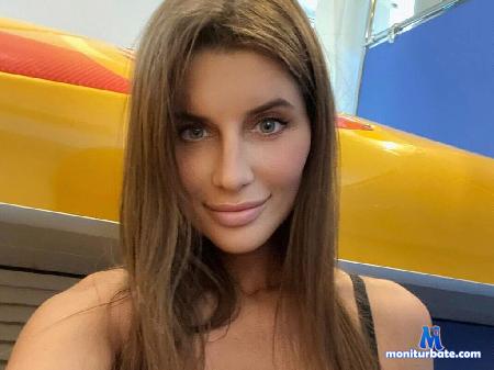 sporty-lina flirt4free performer Hi my love! Let's play together!