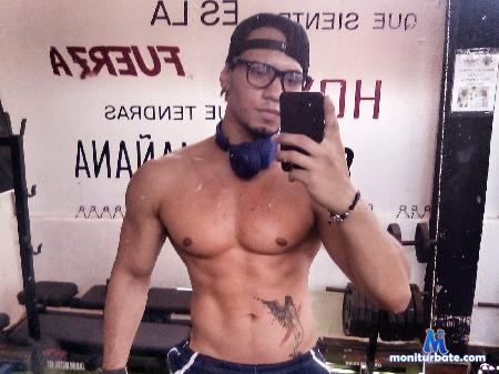 dylan-duckers flirt4free performer I am a boy open to any form of pleasure and very hot
