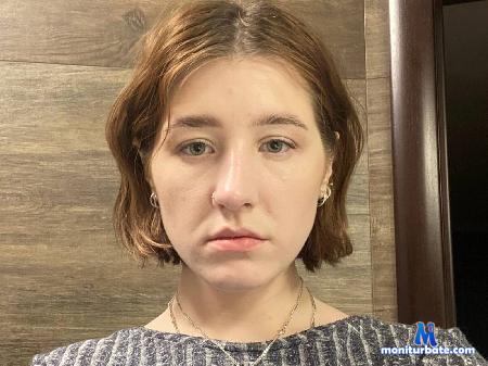 kyong-niwa flirt4free performer Hi sweet! we want play! Play with us pls!