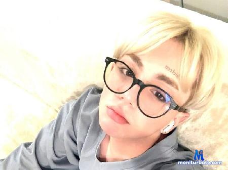 max-vice flirt4free performer Let's not rush today. Tease me until I pounce on you myself.