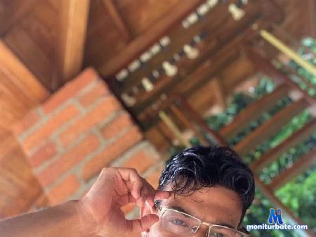 cristian-sanchez flirt4free performer Hey guys, welcome to my room!