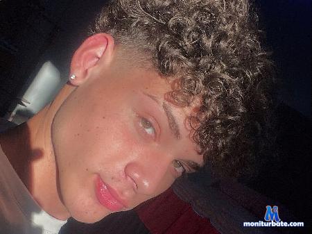 mathew-ponce flirt4free performer im looking for a bf, u want meet me more?