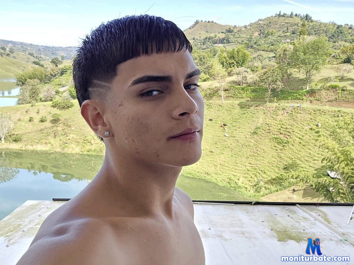 dyllan-knight Flirt4free performer 