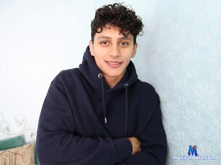 tim-anderson flirt4free performer A cute face, curly hair, plump lips and eyes in which you can see the abyss