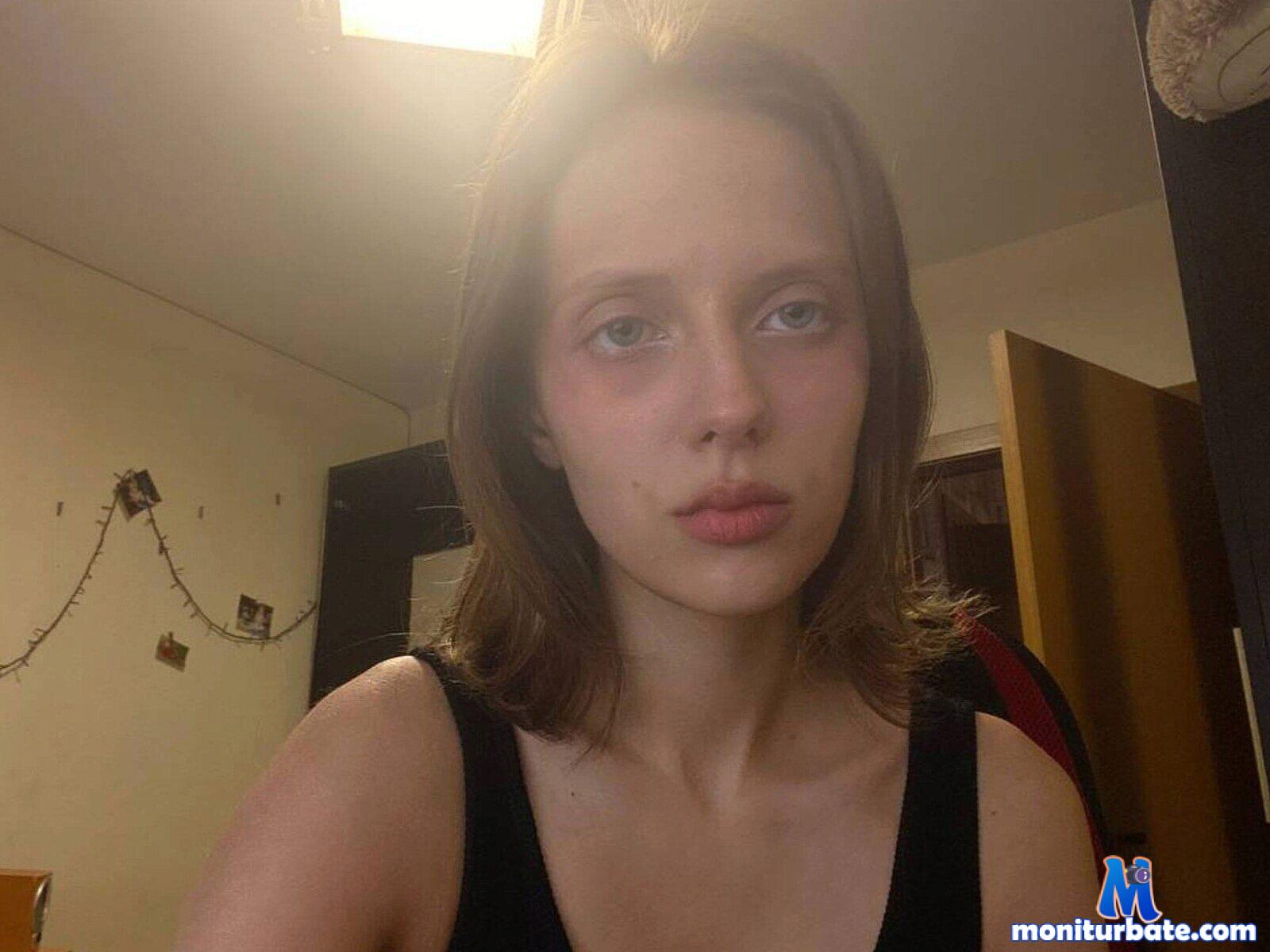 ginny-such Flirt4free performer 