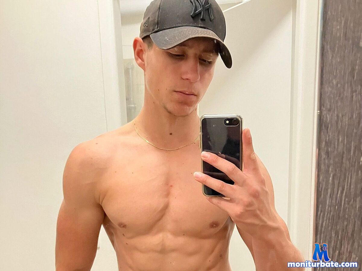 evan-richmond Flirt4free performer Boss / Secretary Service Worker/Housewife Student/Teacher Coach/Trainee