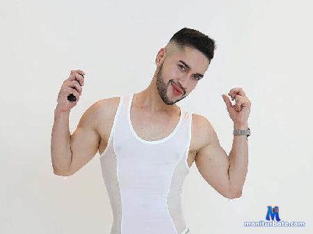 antoni-prada flirt4free performer Come discover what's hidden behind my smile.