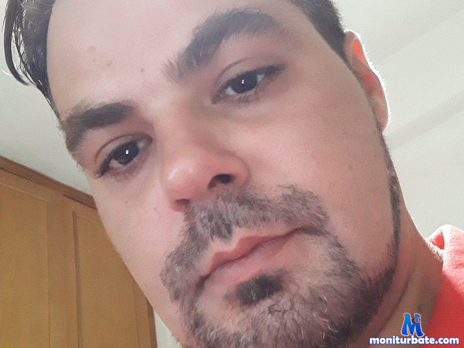 john-kings Flirt4free performer Feet Dirty Talk Cuckolding Voyeurism Exhibitionism Glory Holes Food Giantism Armpit