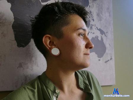 brite-nimar flirt4free performer I am a lesbian girl but i am dont mind to try something new