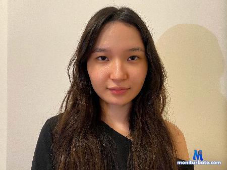 brooke-dezalia flirt4free performer Hi sweet! we want play! Play with us pls!