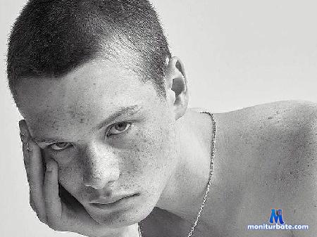 oscar-bonana flirt4free performer i love making you happy :)