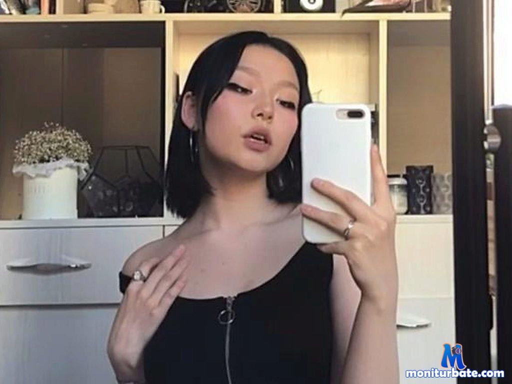 tsu-nami Flirt4free performer 