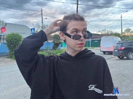 adrian-skiba flirt4free performer 