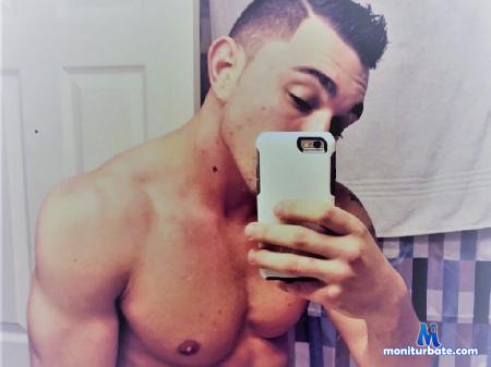 enzo-bambino flirt4free performer SPLASH!!! It\'s POOL TIME!!